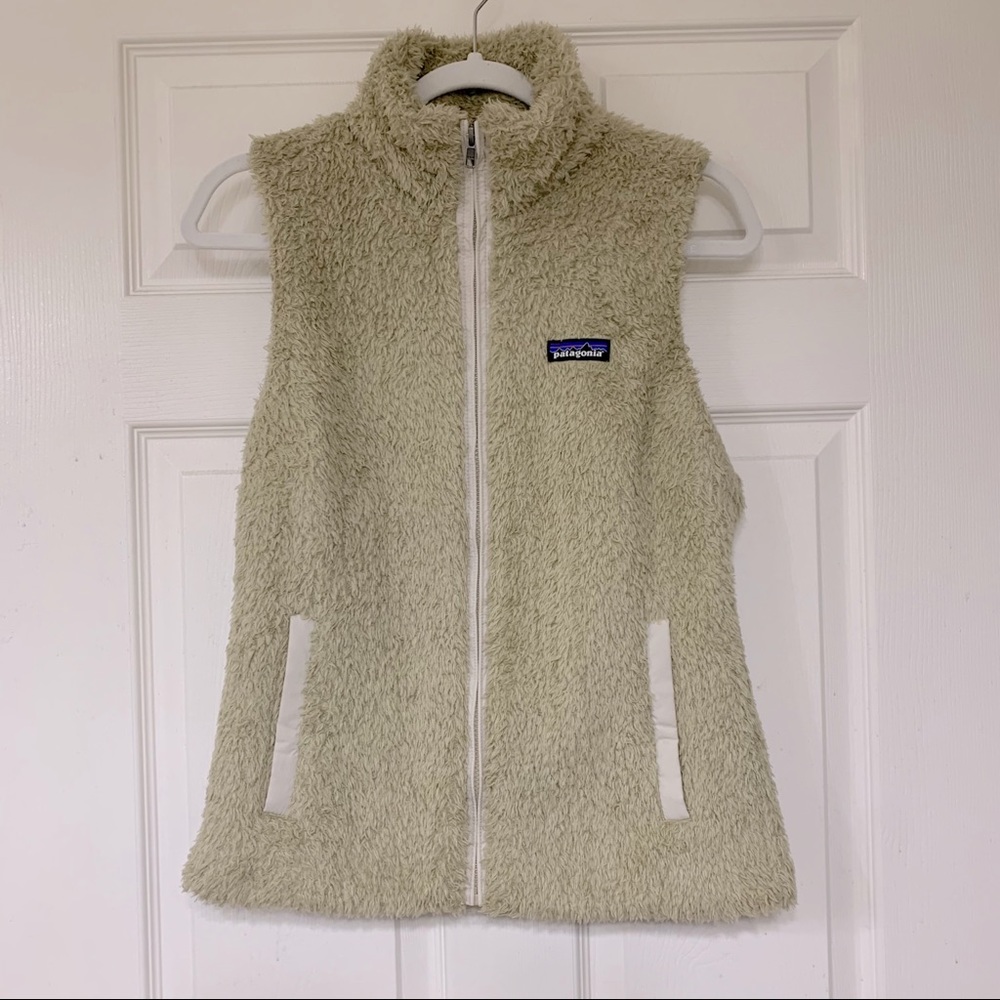 Medium Khaki Patagonia furry/fuzzy vest